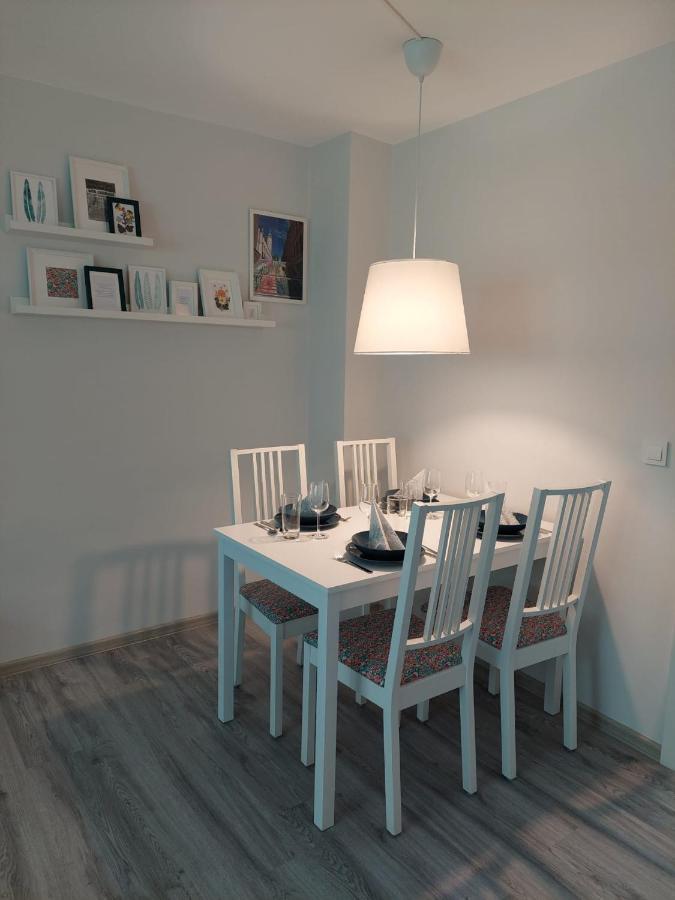 Gemuetliches, Voll Ausgestattetes Apartment Halle  Ngoại thất bức ảnh