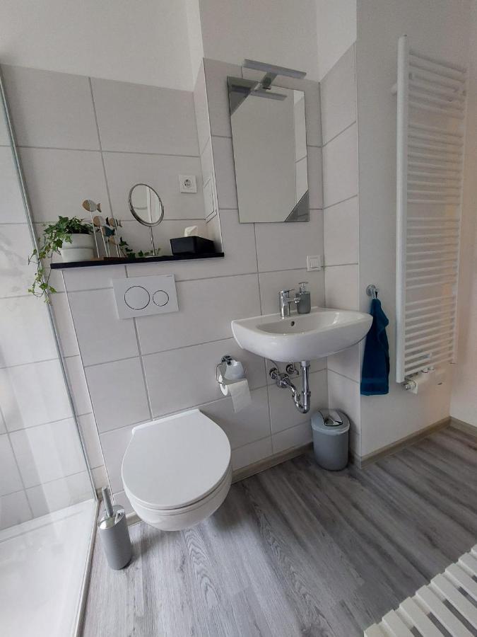 Gemuetliches, Voll Ausgestattetes Apartment Halle  Ngoại thất bức ảnh